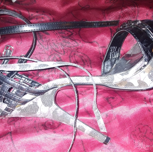 Not rated blk play games heels size 8 - Picture 7 of 11